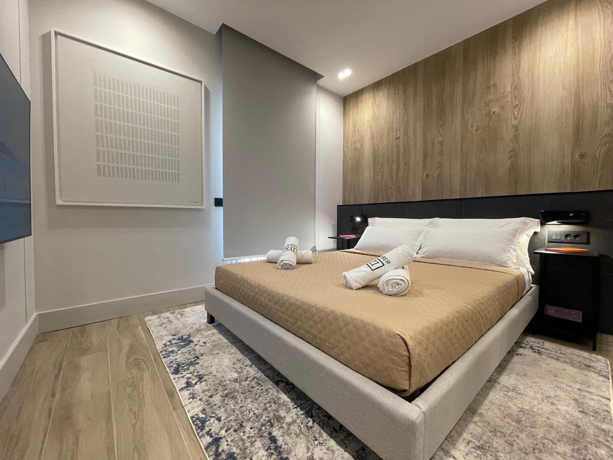Superior 1br - Fully Renovated & Equipped - Prime Location In Historical Centre - Garibaldi#2 - Free Parking Apartment *